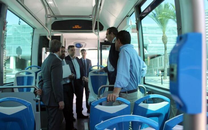 Benidorm mejora las bonificaciones del autobús urbano 