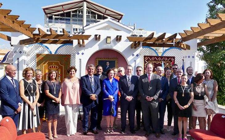 Toni Pérez reafirma en el 9 d’Octubre  la apuesta de Benidorm “por nuestra autonomía y por España”