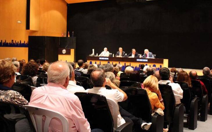 El profesor Francisco Amillo presenta su libro ‘La Segunda República y la Guerra Civil en Benidorm’