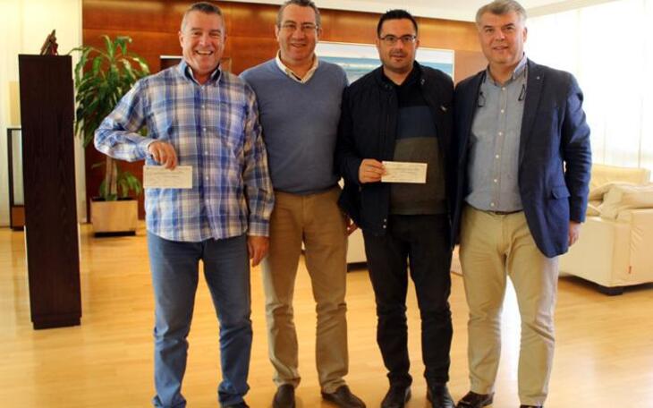 El Ayuntamiento entrega las subvenciones a las entidades que organizan las Fiestas Mayores Patronales