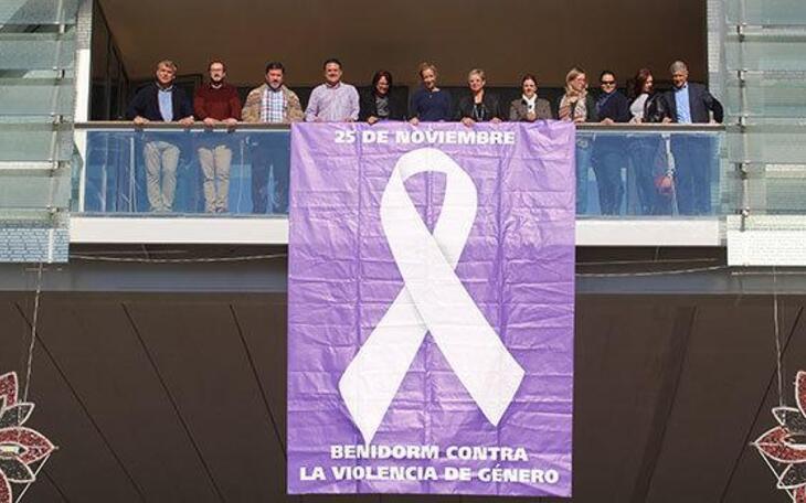 Benidorm da comienzo a la conmemoración del Día Internacional contra la Violencia de Género