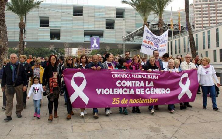 La Marina Baixa, unida contra la violencia de género