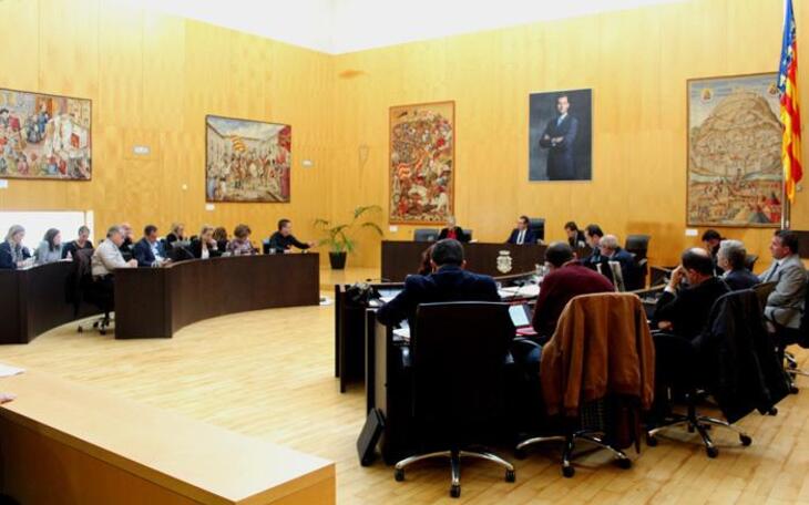 El pleno solicita la adhesión del Ayuntamiento al Programa Edificant para construir las nuevas instalaciones del Leonor Canalejas y la EPA