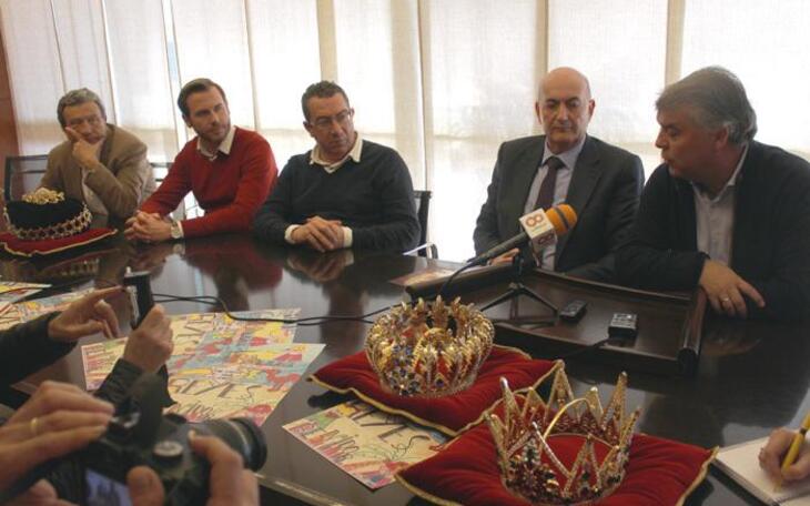 Más de 800 personas acompañarán este viernes a los Reyes Magos en la gran Cabalgata que recorrerá el centro de Benidorm 