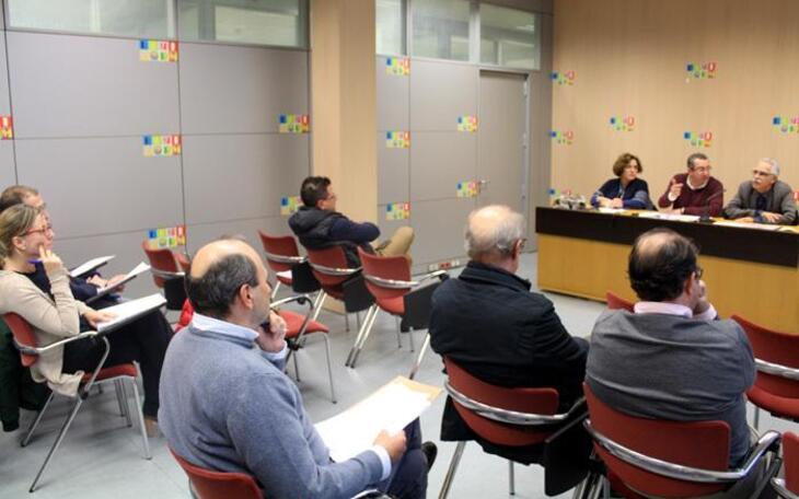 El Consejo Asesor de Escena Urbana acuerda iniciar una modificación del Plan General para ordenar los retranqueos