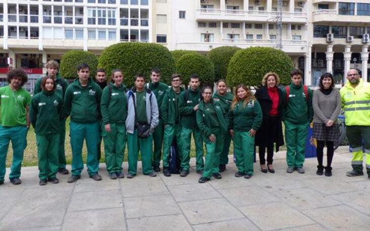 Los alumnos del Benidorm Inclusión empiezan sus prácticas de jardinería