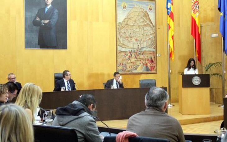 El pleno aprueba el convenio para la vigilancia conjunta de la zona marítima de Serra Gelada