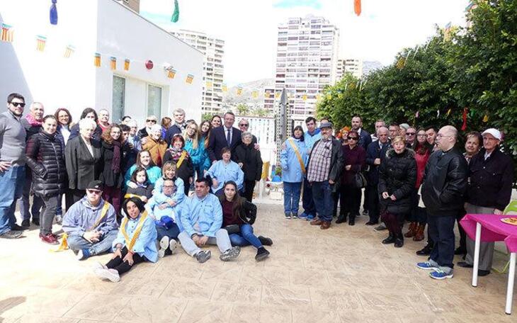 ‘Plantà’ de la falla de las asociaciones del ‘Pepa Esperanza Llinares Llorca’ de La Cala