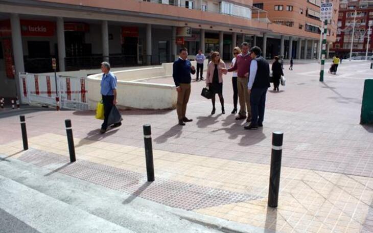 Benidorm elimina barreras arquitectónicas y mejora la accesibilidad entre las calles Orxeta y Alfonso Puchades