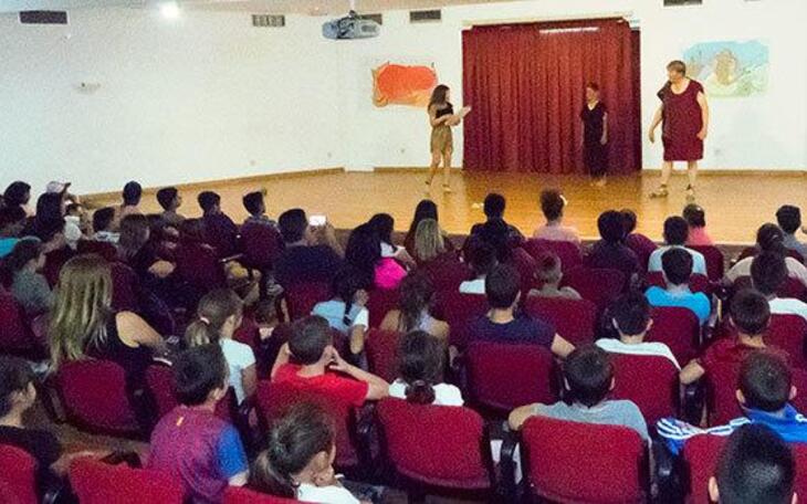 Escolares de cinco centros representarán sus obras en la Mostra de Teatre a l’Ensenyament