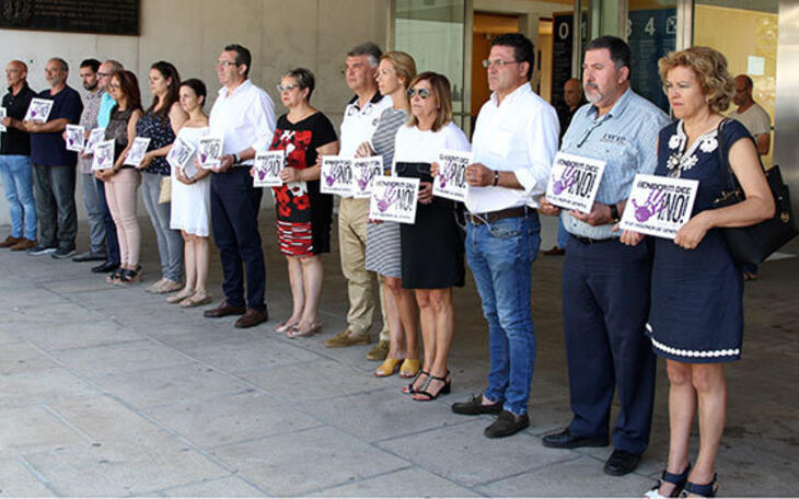 Benidorm condena el último caso de violencia de género registrado en Zaragoza