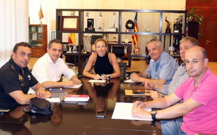 Benidorm aumentará las cámaras de vigilancia y las inspecciones en la zona de ocio del Rincón de Loix