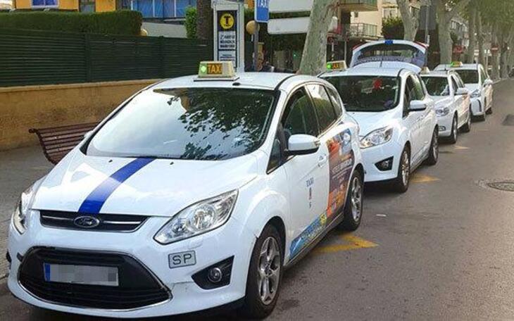 El sector del taxi de Benidorm y la comarca mantendrá los servicios urbanos y comarcales, pero suspenderá los externos
