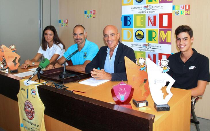 El Voley Playa Poniente cierra la temporada con 5 medallas de oro, 9 de plata y 13 de bronce