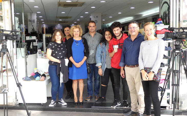La campaña de promoción del comercio tradicional ‘Benidorm fet a mà’ enfila la Avenida del Mediterráneo