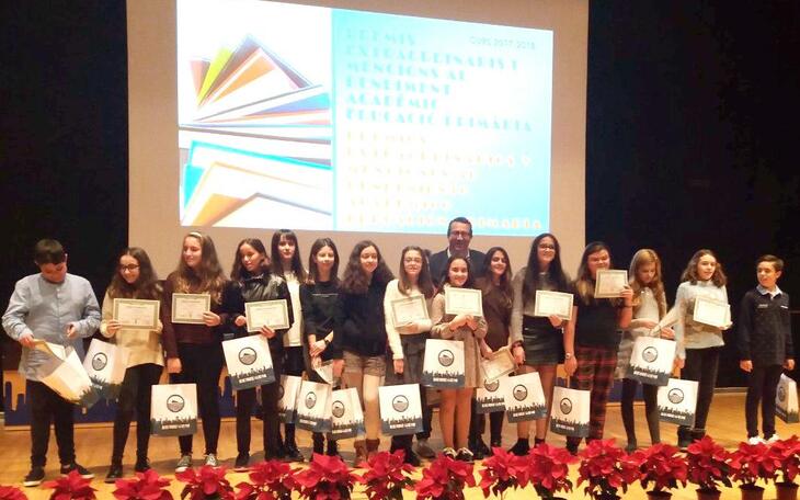 80 alumnos de Primaria y Secundaria reciben premios extraordinarios y menciones especiales por su rendimiento académico