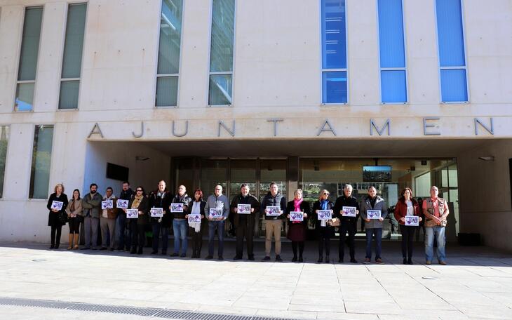 Minuto de silencio en Benidorm para condenar la segunda víctima mortal del año como consecuencia de la violencia machista 