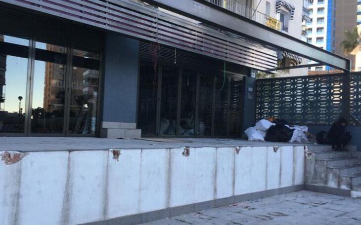  Compromís pide la limpieza y acondicionamiento de un céntrico local de la plaza 