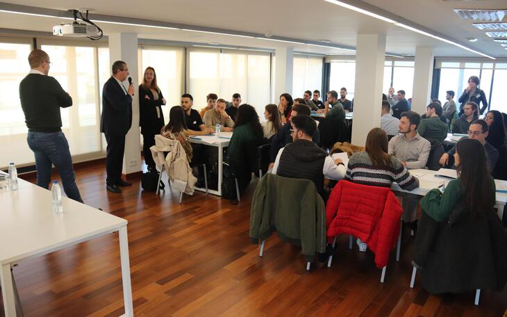 Benidorm acoge el Proyecto Dialog-A con el que se busca implicar a los jóvenes en el diseño de la política municipal 