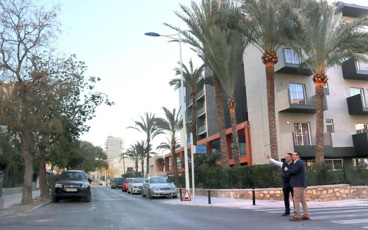 Benidorm renueva el alumbrado público de la segunda línea de La Cala implantando luminarias con tecnología ‘led’