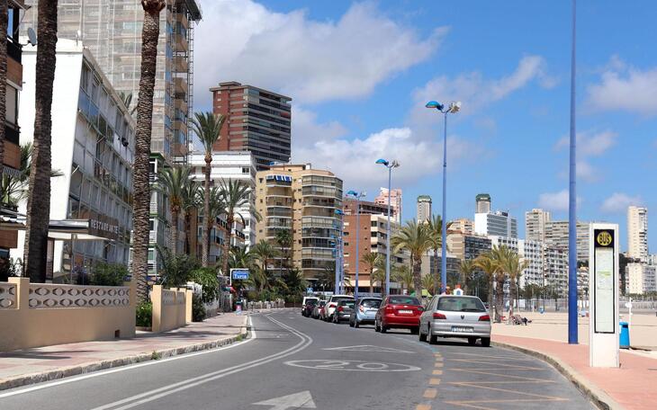 Benidorm completará el asfaltado de la primera línea de La Cala y de la prolongación de Beniardá