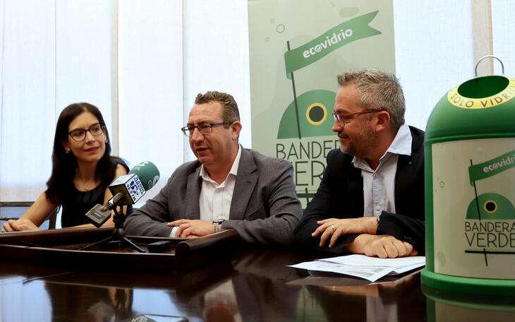 Benidorm aspira a ser de nuevo la ciudad que más vidrio recicla durante el verano