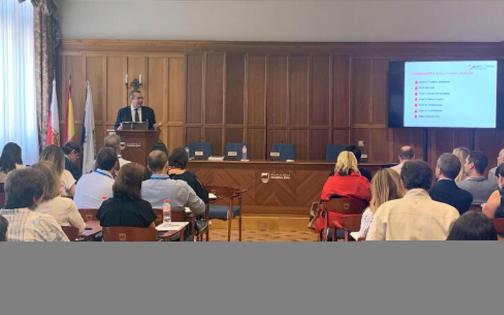 El alcalde expone la experiencia de Benidorm como DTI en un curso de verano de la UIMP 