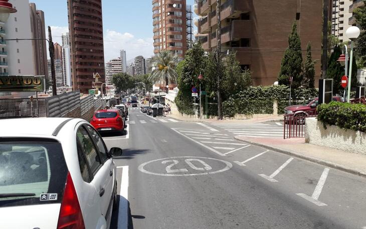La ‘Zona de Residentes’ se amplía en el Rincón de Loix con 35 plazas en la calle Berlín