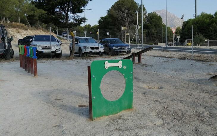 El PSOE solicita que se impida el acceso de vehículos a una zona del Parque de Foietes