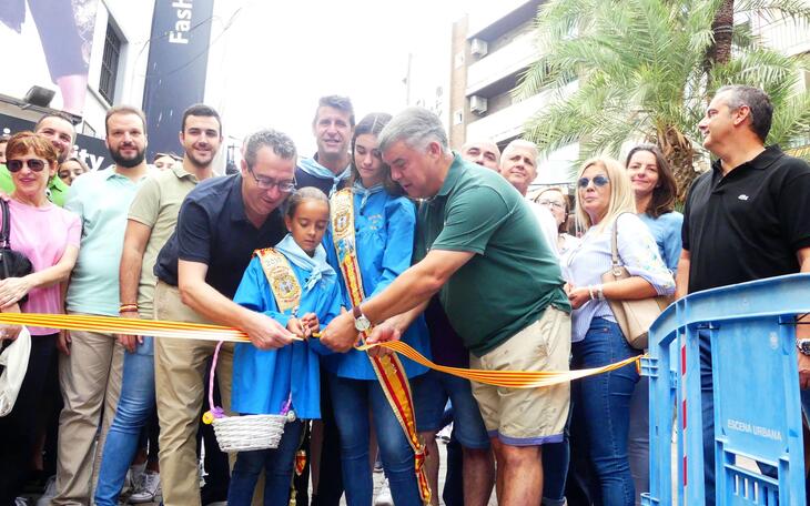 Metro a metro, el Maratón del Euro recauda fondos para las Festes Majors Patronals