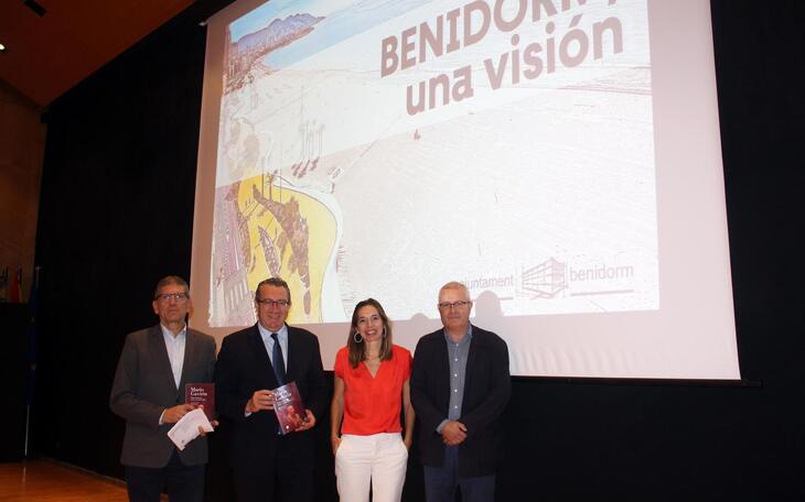 Benidorm se sumerge de nuevo en la obra y pensamiento de Gaviria en la presentación del libro sobre el sociólogo
