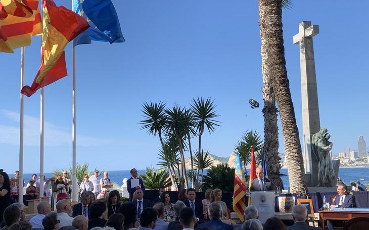 Toni Pérez aboga en el 9 d’Octubre por el diálogo y el consenso para alcanzar lo que es justo para Benidorm