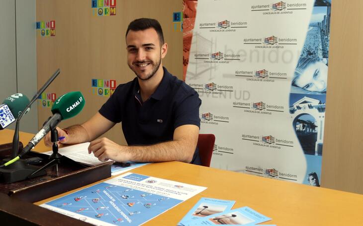 Juventud y Seguridad ofrecen una charla sobre la normativa local que regula el uso de los vehículos de movilidad personal