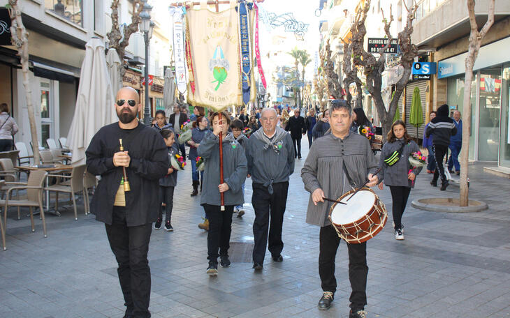 La Festa de la ‘Carxofa’ ofrenda a la Mare de Déu del Sofratge