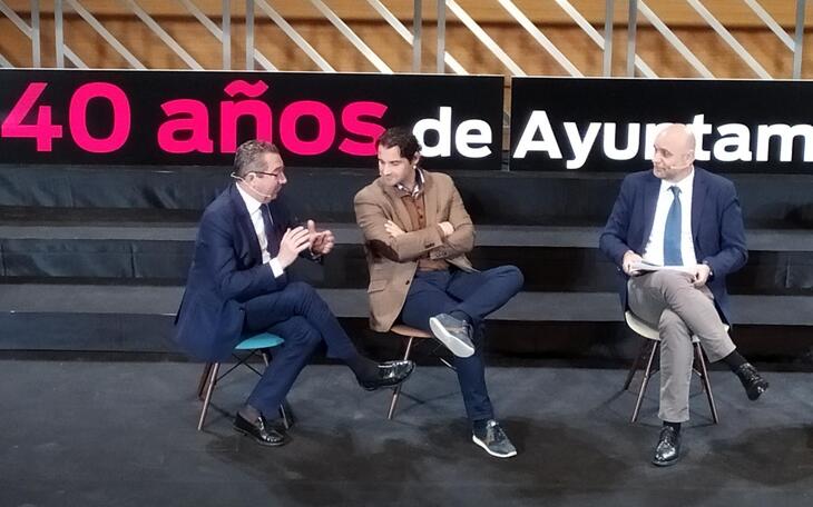 Los alcaldes se preguntan, tras 40 años de Ayuntamientos democráticos, ¿qué ha pasado con la segunda descentralización?