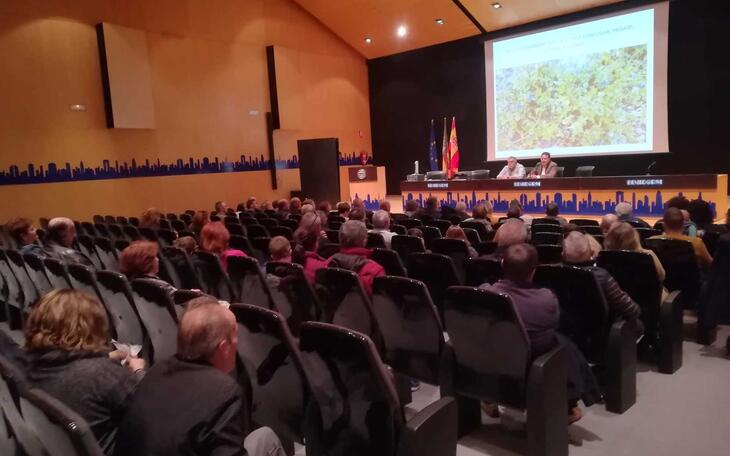 El Ayuntamiento imparte una charla sobre agricultura ecológica