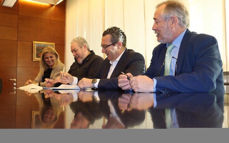 El Ayuntamiento renueva su apuesta por el Club Balonmano Benidorm 