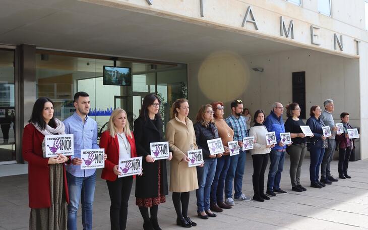 Benidorm condena el séptimo crimen machista de 2020 en España