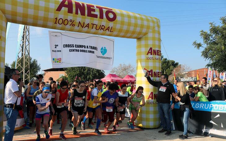 El II Cross Campo A Través Doble Amor recauda más de 3.500 euros para el centro