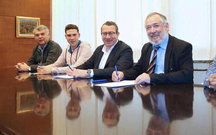 El Ayuntamiento y la Associació de Penyes firman un convenio de colaboración