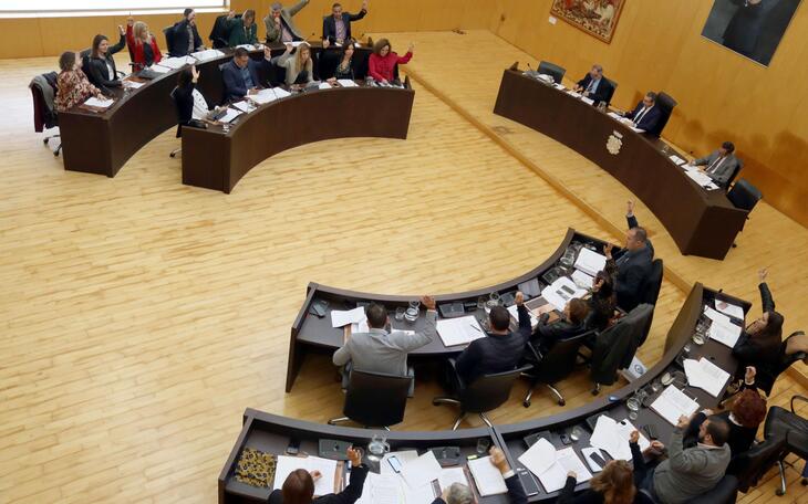 El pleno solicita al Consell que Benidorm sea reconocido como municipio turístico en base a la nueva Ley