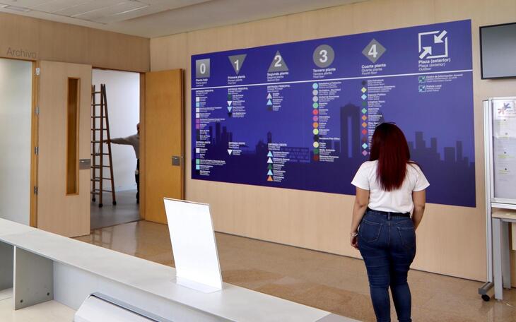 Nueva señalización en el Ayuntamiento de Benidorm 