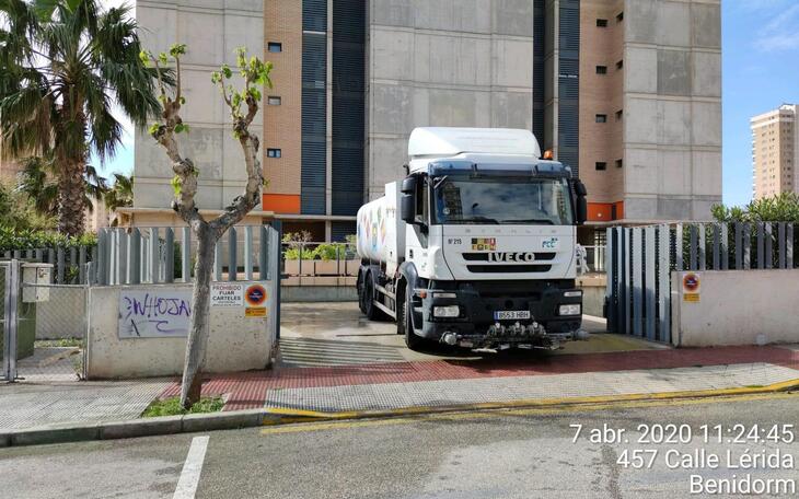 El Ayuntamiento ha desinfectado ya los accesos y zonas comunes de más de 180 edificios