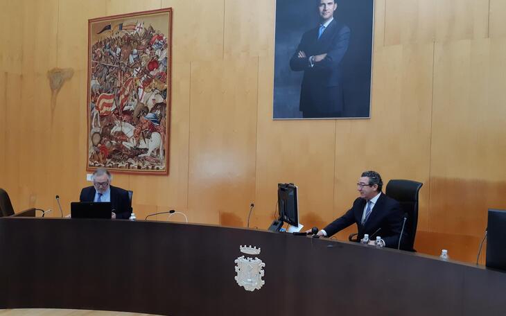 El alcalde destaca en el Día de Benidorm la capacidad de la ciudad de salir adelante en la adversidad