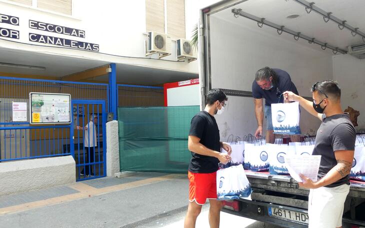 Hoy se alcanzan los 23.000 menús ofrecidos desde el Ayuntamiento de Benidorm a familias, que se suman a los del programa ‘Menjadors a casa’