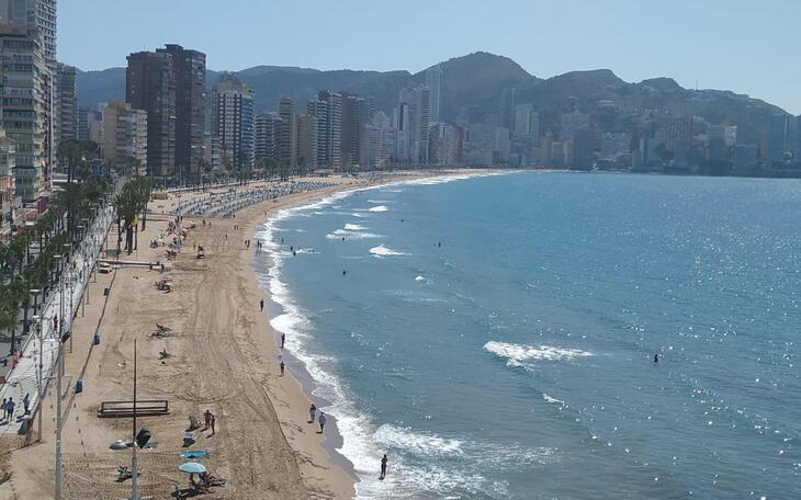 Las playas de Benidorm, abiertas
