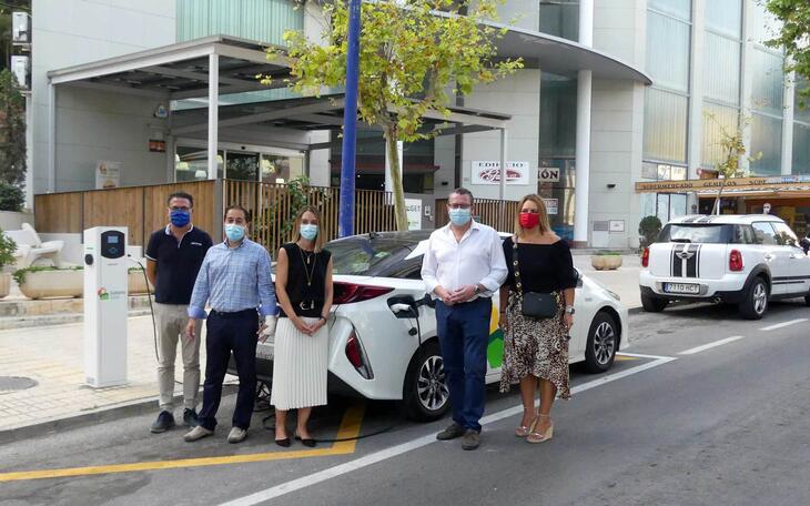 Benidorm suma un nuevo punto de recarga de vehículos eléctricos en el Rincón de Loix