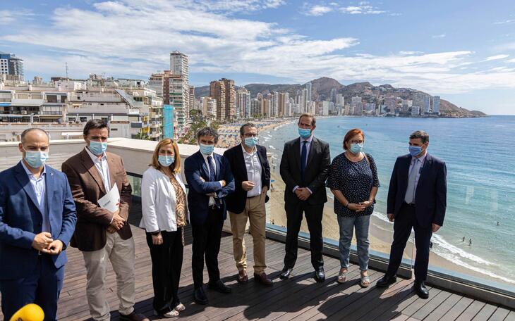 Benidorm, primer destino nacional que visita el nuevo Secretario de Estado de Turismo