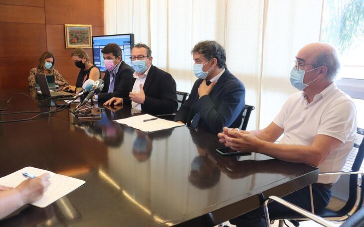 Benidorm Island propone un corredor sanitario seguro para el turismo británico para este otoño