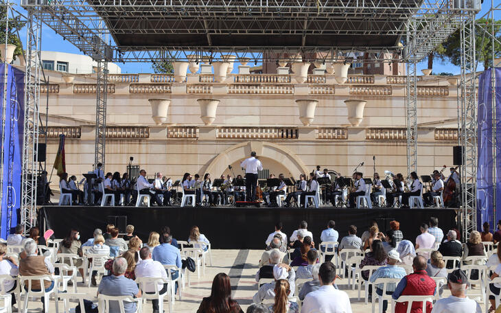 La Unió Musical de Benidorm celebra Santa Cecilia amb un concert homenatge a Ennio Morricone...